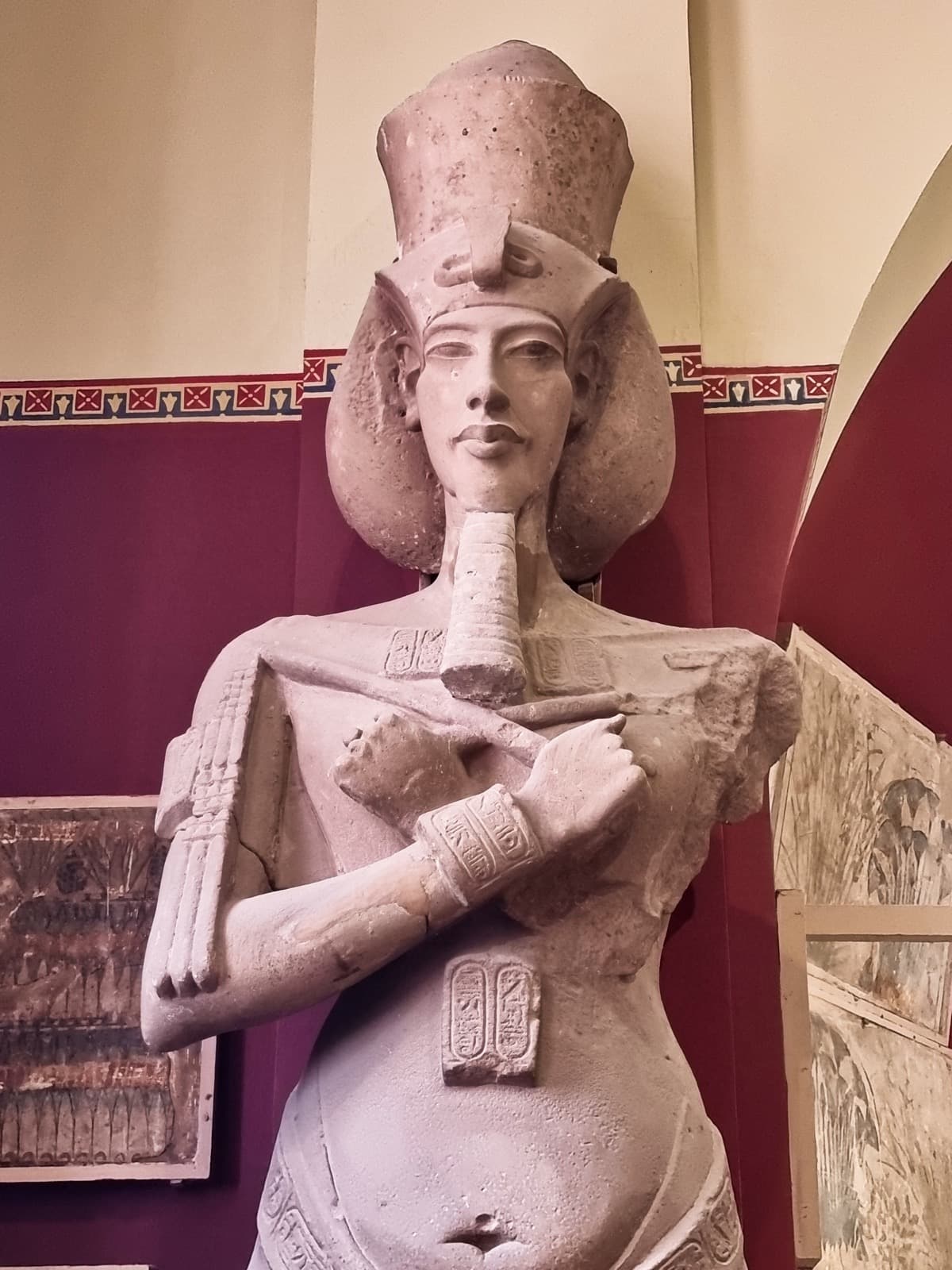 Bust of Akhenaten — image 4