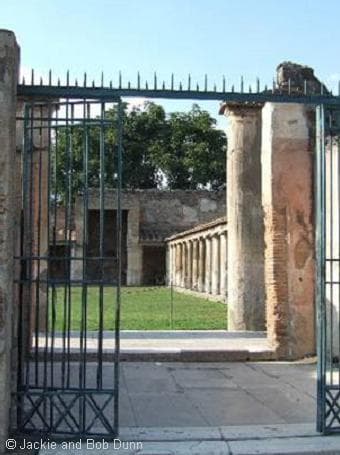 Stabian Baths — image 1