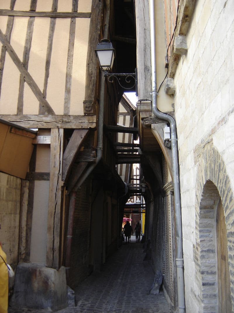 Medieval Townhouses — image 3