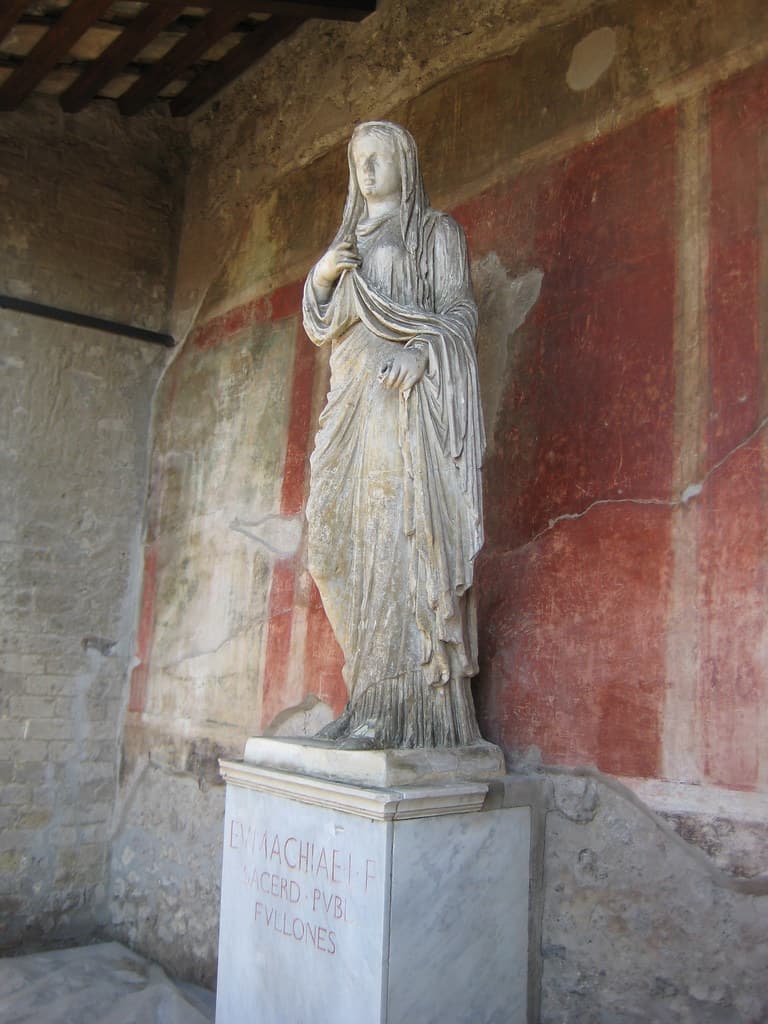 The Building of Eumachia — image 2