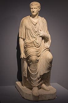 The Building of Eumachia — image 7