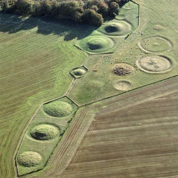 West Kennet & Normanton Down - Neolithic Long Barrows — image 1
