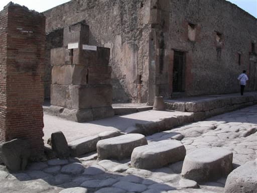 Via dell' Abbondanza — image 1